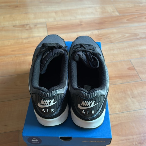 Air Max 90 - Picture 5 of 5